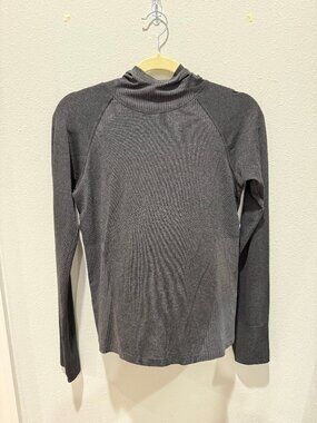 CALIA by Carrie Underwood Long Sleeve Pullover with hood